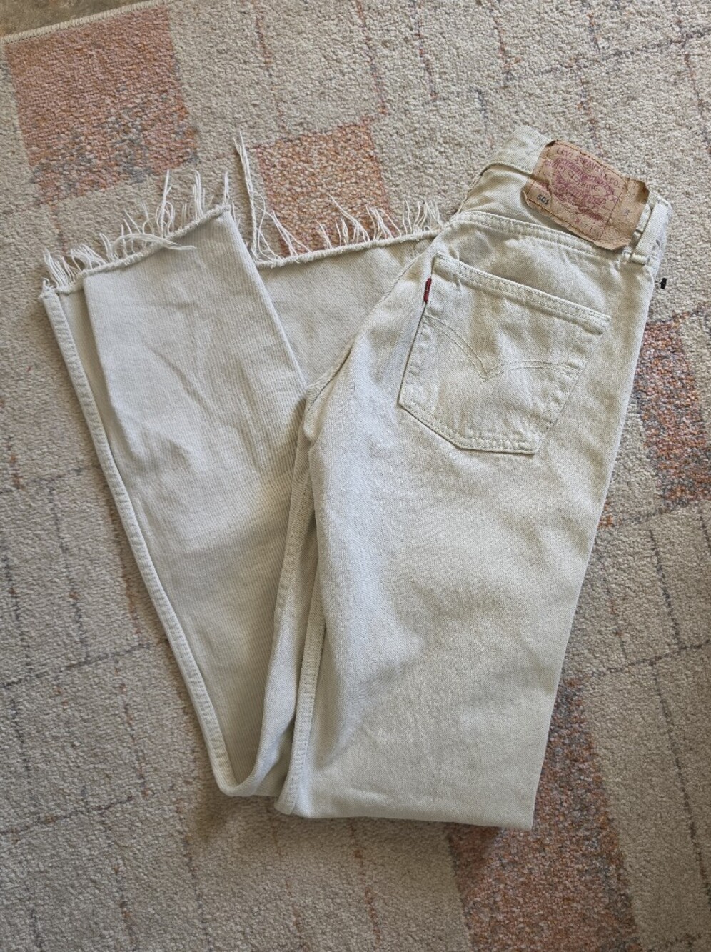 Levi's 501 Original High Rise Raw Hem Straight Leg Jeans W27 L34 Cream